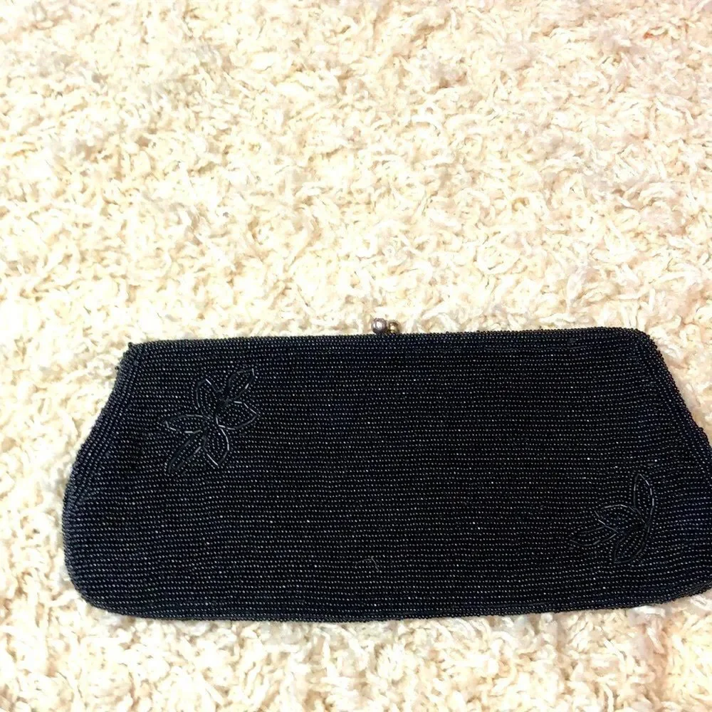 Awesome 50’s Scallop Beaded Black Floral Purse No Tags